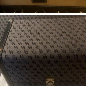 D&B travel makeup case